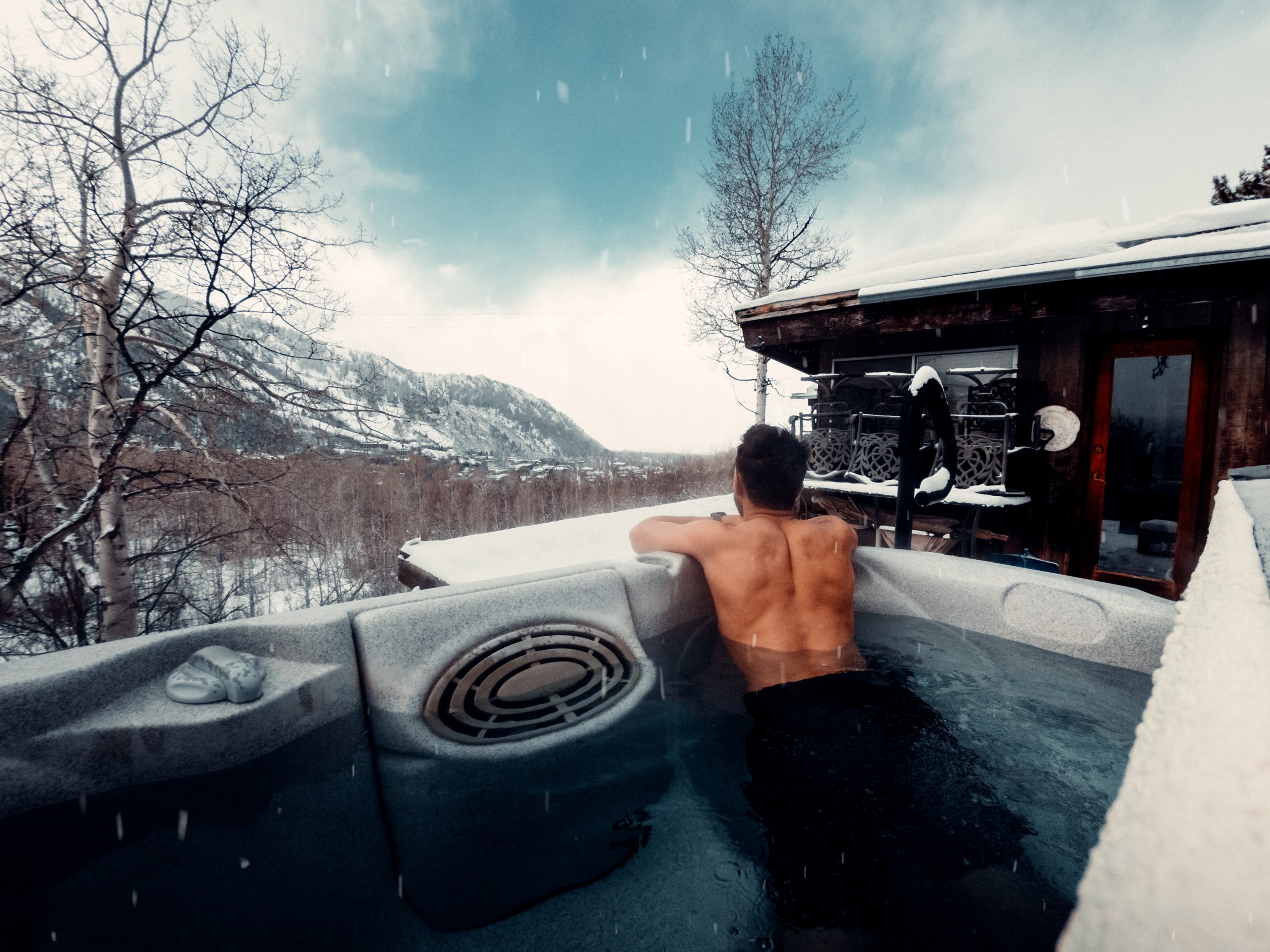 Hot tub in the moutains